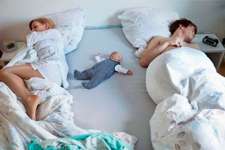 Сон ребенка с родителями
